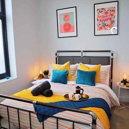 Trendy Urban Industrial Apartment - Great Location - Parking - Fast Wifi - Smart Tv - Beautiful 2 Double Bedroom Apartment Sleeps Up To 4! Bournemouth Zewnętrze zdjęcie