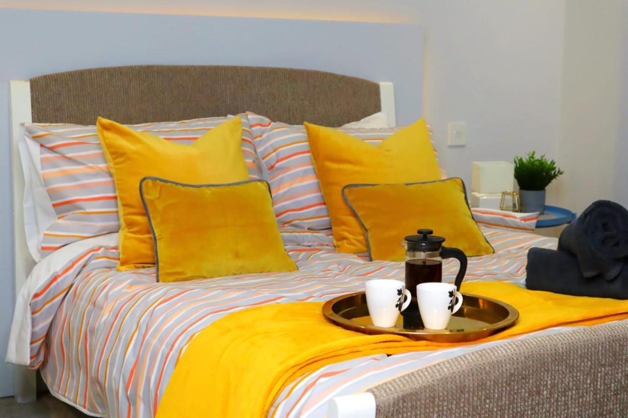 Trendy Urban Industrial Apartment - Great Location - Parking - Fast Wifi - Smart Tv - Beautiful 2 Double Bedroom Apartment Sleeps Up To 4! Bournemouth Zewnętrze zdjęcie